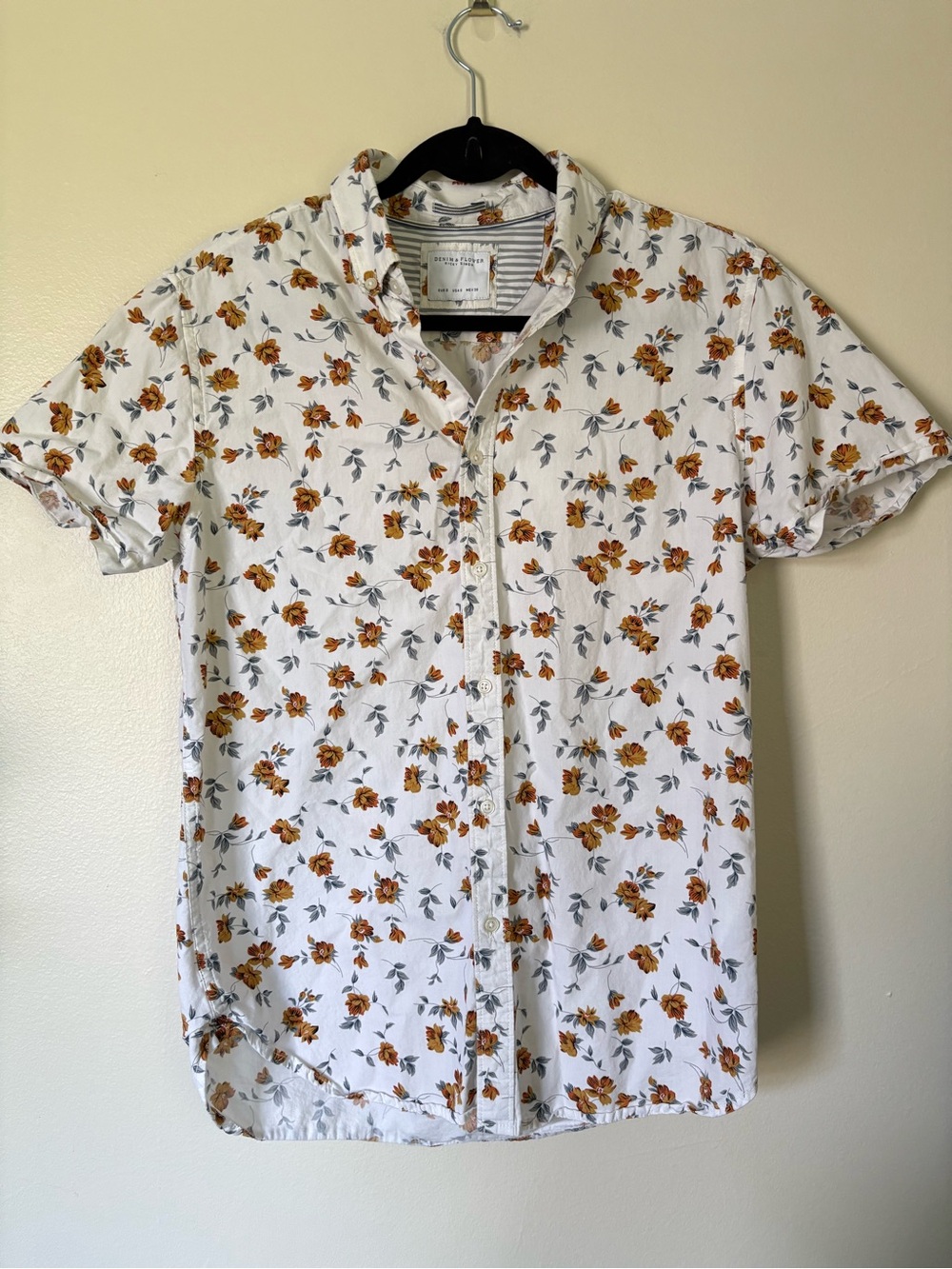 Denim & Flower Ricky Singh Floral Button Down Size Small
